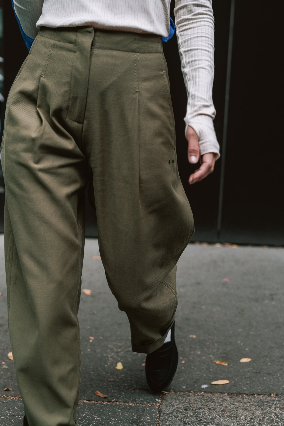 khaki barrelíny dámske nohavice